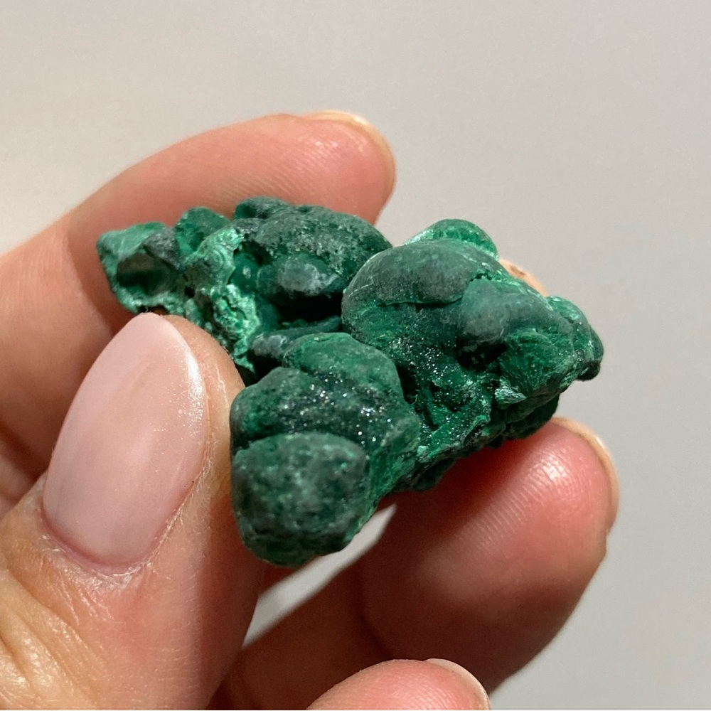 Botryoidal velvet malachite specimen